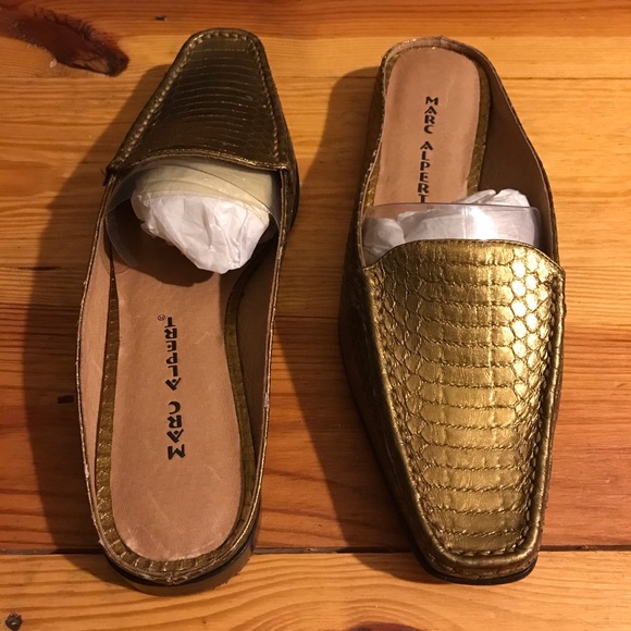 Marc Alpert Bronze Snakeskin Loafer Flats, NWB, 8 - Picture 1 of 10
